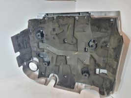 Audi Q7 4L Variklio dangtis (apdaila) 057103925