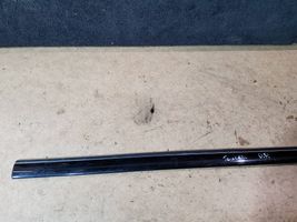 Volkswagen Touran I Moulure de porte avant 1T0853516G