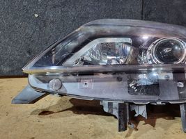 Renault Latitude (L70) Lampa przednia 260604600R