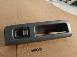 Volvo S40 Rivestimento pulsantiera finestrino della portiera posteriore 8679478