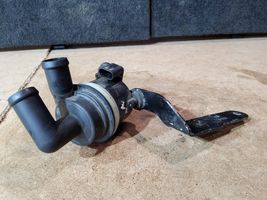 Volkswagen Touran II Pompe à eau de liquide de refroidissement 5N0965561A