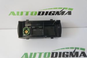 Audi A3 S3 8V USB jungtis 8V0035736