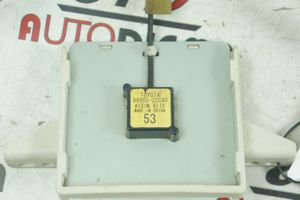 Toyota Avensis T270 Antennin ohjainlaite 8686020040