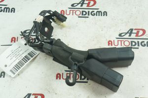 Subaru Trezia Boucle de ceinture de sécurité arrière centrale 6182662B