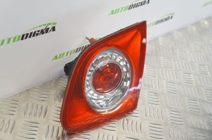 Volkswagen PASSAT B6 Lampy tylnej klapy bagażnika 3C5945094D