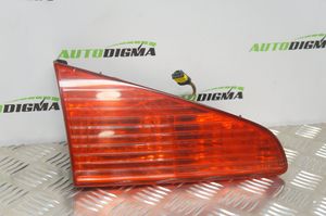 Peugeot 607 Lampy tylnej klapy bagażnika 2543G