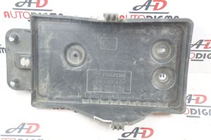 Mazda 6 Boîte de batterie KE7056041