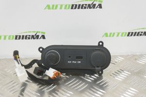 KIA Optima USB jungtis 961202T100