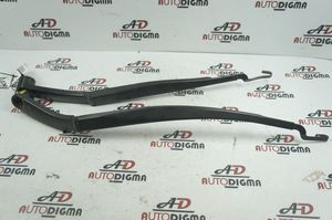 KIA Optima Front wiper blade arm 