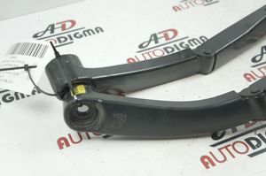 KIA Optima Front wiper blade arm 