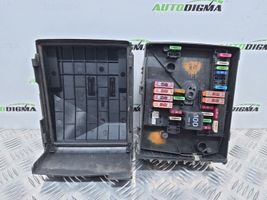 Seat Altea Ящик предохранителей (комплект) 1K0937125