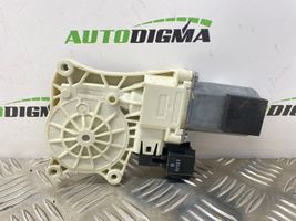 C42013104 Land Rover Range Rover Evoque L551 Front door window  