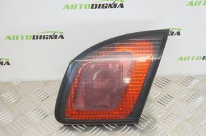 Nissan Primera Lampy tylnej klapy bagażnika 89020317