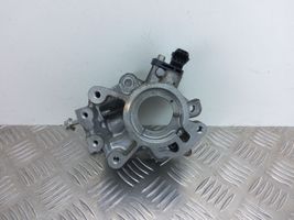 Mazda 6 Supporto della pompa del carburante PE0118230