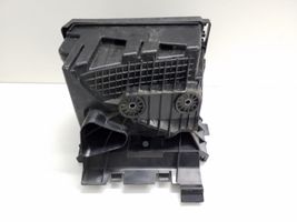 Volkswagen Jetta VI Fuse box cover 