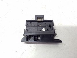 Toyota Prius (XW20) Botón interruptor de luz de peligro 