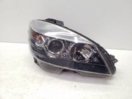 Mercedes-Benz CLC CL203 Lampa przednia 