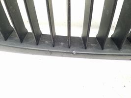 BMW 7 E65 E66 Maskownica / Grill / Atrapa górna chłodnicy 10627110