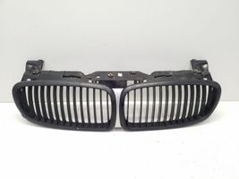 BMW 7 E65 E66 Grille calandre supérieure de pare-chocs avant 10627110