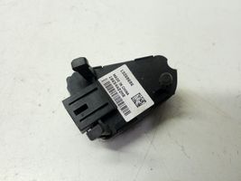 Opel Meriva B Przełącznik / Przycisk kierownicy 13268686