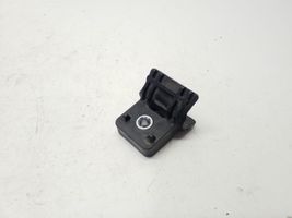 Opel Astra J Staffa di montaggio del radiatore 13250316