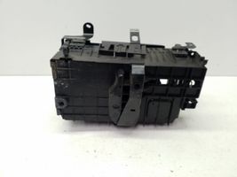 Opel Astra J Support boîte de batterie 13320713