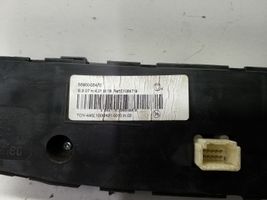 Toyota Avensis T270 Oro kondicionieriaus/ klimato/ pečiuko valdymo blokas (salone) 5590005470