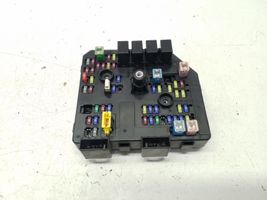 Opel Antara Module de fusibles 95903657