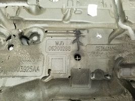 Volkswagen PASSAT B7 Couvercle cache moteur 