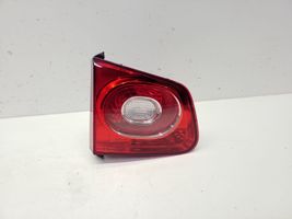 Volkswagen Tiguan Lampy tylnej klapy bagażnika 5N0945093C