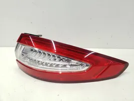 Ford Fusion II Luz trasera/de freno F00HTF405216F