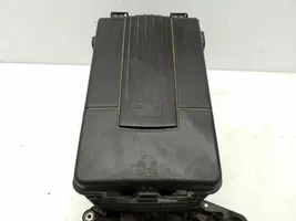 Volkswagen Tiguan Vassoio batteria 1K0915325