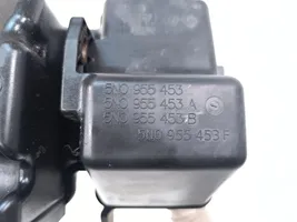 Volkswagen Tiguan Zbiornik płynu do spryskiwaczy szyby przedniej / czołowej 5N0955453