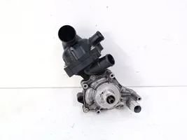 Audi A8 S8 D3 4E Pompe de circulation d'eau 079121012D