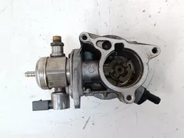 Volkswagen Tiguan Polttoaineen ruiskutuksen suurpainepumppu 06H127025N