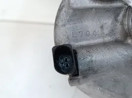 Volkswagen Tiguan Ilmastointilaitteen kompressorin pumppu (A/C) 1K0820859S