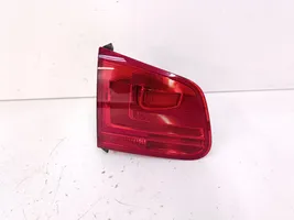 Volkswagen Tiguan Lampy tylnej klapy bagażnika 5N0945093J