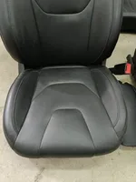 Ford Fusion II Sitze und Türverkleidungen komplett 