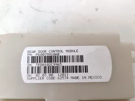 Dodge Grand Caravan Unidad de control/módulo de la puerta P68079910AB