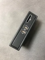 Mercedes-Benz C W205 Connettore plug in USB A2058200226