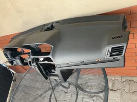 Mercedes-Benz E C207 W207 Panelė a2075483254