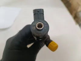 Opel Zafira C Fuel injector 0445110713