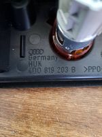 Audi A8 S8 D2 4D Takaosan ilmakanavan tuuletussuuttimen ritilä 4D0819203B