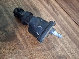 Audi 80 90 S2 B4 Alipainepumppu 028207A