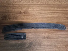 Audi 80 90 S2 B4 Grille inférieure de pare-chocs avant 