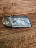 Audi A8 S8 D2 4D Lampa przednia 4D0941004BC