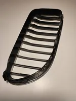 BMW 6 F06 Gran coupe Grille calandre supérieure de pare-chocs avant 10627110