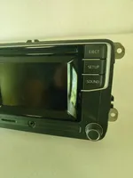 Volkswagen PASSAT B7 Unità principale autoradio/CD/DVD/GPS 561035150