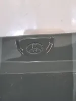 Toyota RAV 4 (XA40) Lokasuoja 
