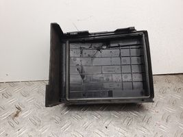 Volkswagen Eos Tapa de caja de fusibles 1K0937132F